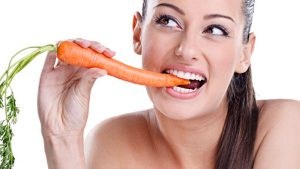 Carrot contains kali that is useful to reduce bruise and dry skin