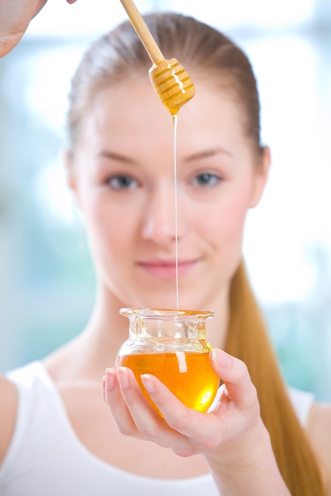 Anti aging facial mask from honey