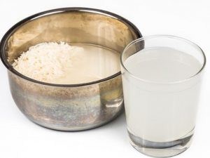 Get rice water when you cook rice to eat or make porridge to eat