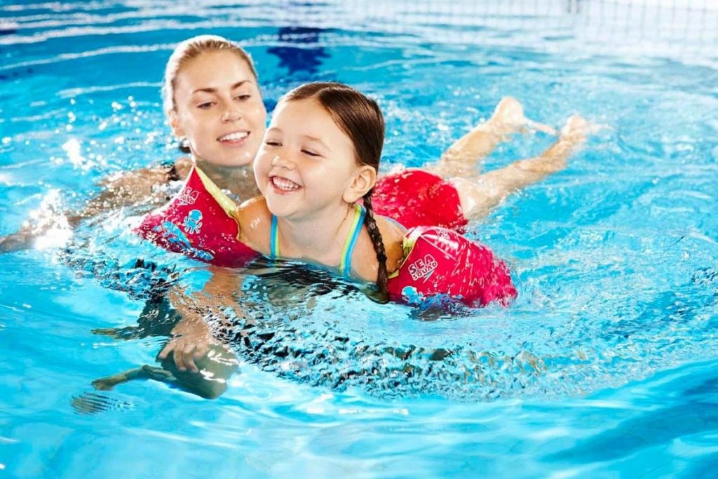 Five reasons to go swimming in summer time - Sir Health